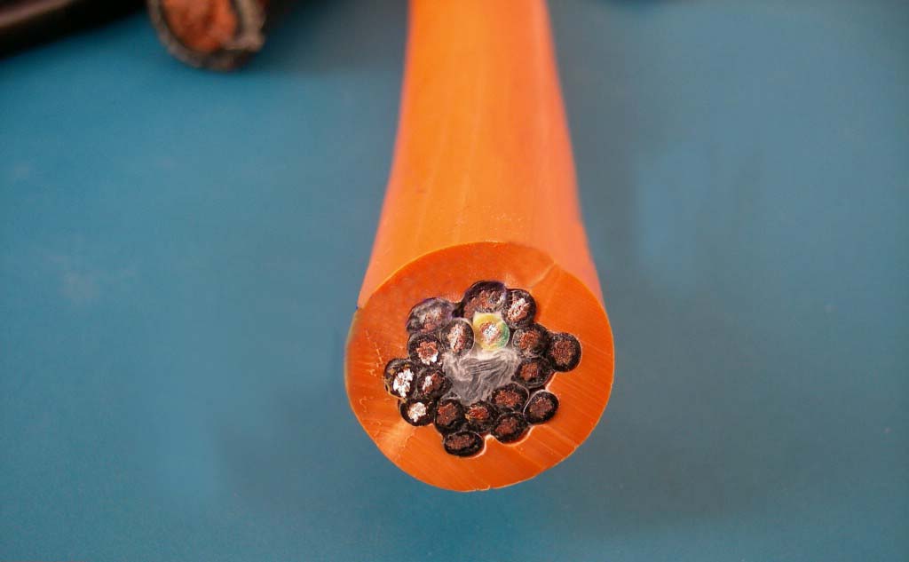 耐油高柔性拖鏈電纜 耐油高柔性拖鏈電纜