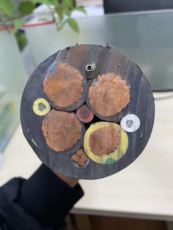 污水泵電纜RN 7G2.5+2x1.5 4G10+S(2x0.5) S3x70+3x25/3+S(2x0.5) 污水泵電纜RN 7G2.5+2x1.5 4G10+S(2x0.5) S3x70+3x25/3+S(2x0.5)